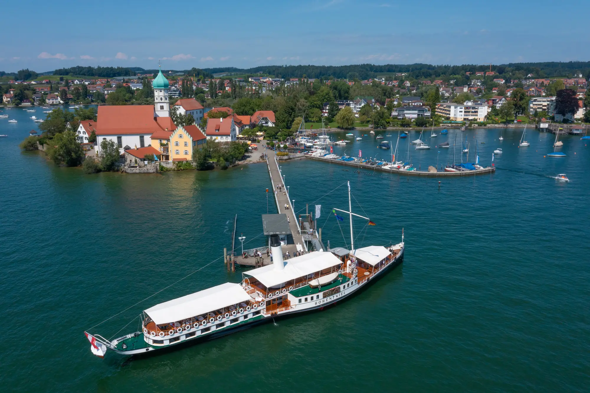 Bodensee-Schiff vor Wasserburg